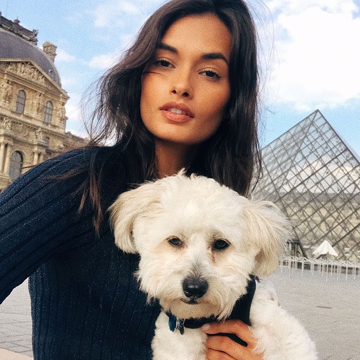 奚梦瑶摔一跤之后维密更火,奚梦瑶一摔为什么是经典