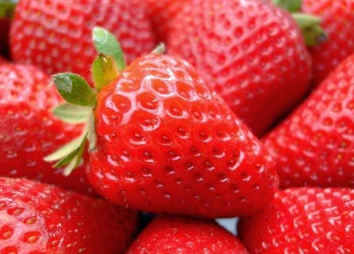 小孩儿散光近视吃什么能够改善,儿童眼睛近视散光食补