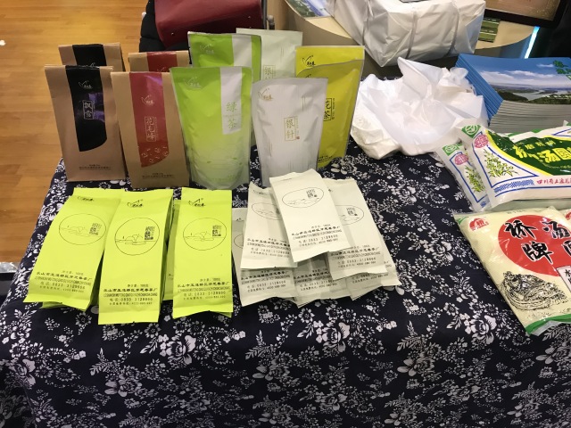 田田深入2017四川农博会，逛一圈，胖5斤！