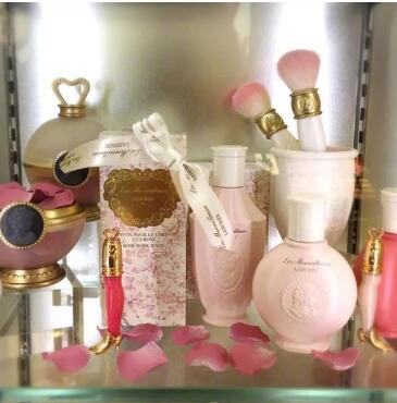 身体乳用过感觉好多灰,超级好用的身体乳推荐