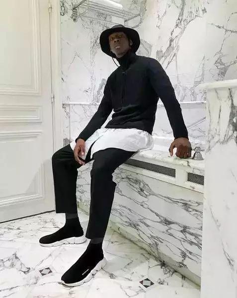 红遍全宇宙的“袜子鞋”，就问你懂多少？