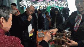 田田深入2017四川农博会，逛一圈，胖5斤！