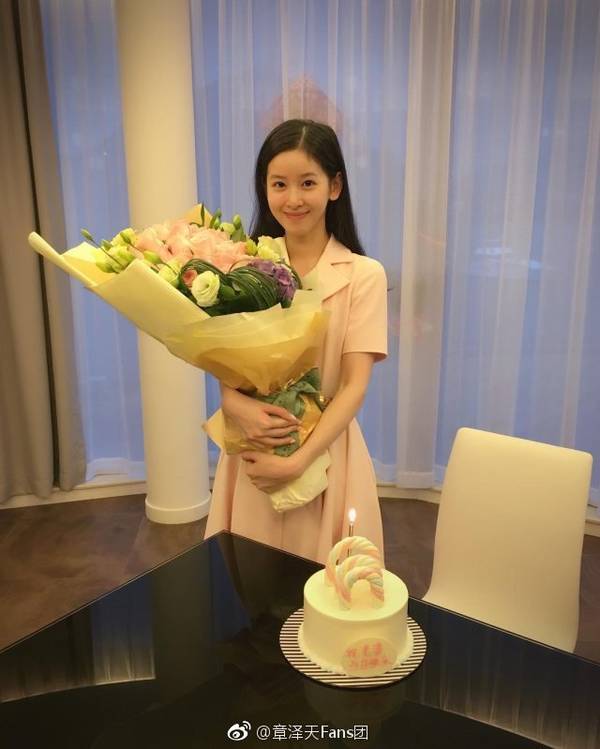 奶茶妹妹对刘强东的喜欢,奶茶妹妹给刘强东过生日