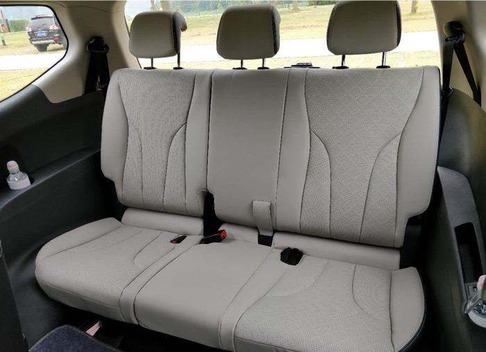 宝骏730新款顶配自动挡,宝骏730最新款内部布局和空间