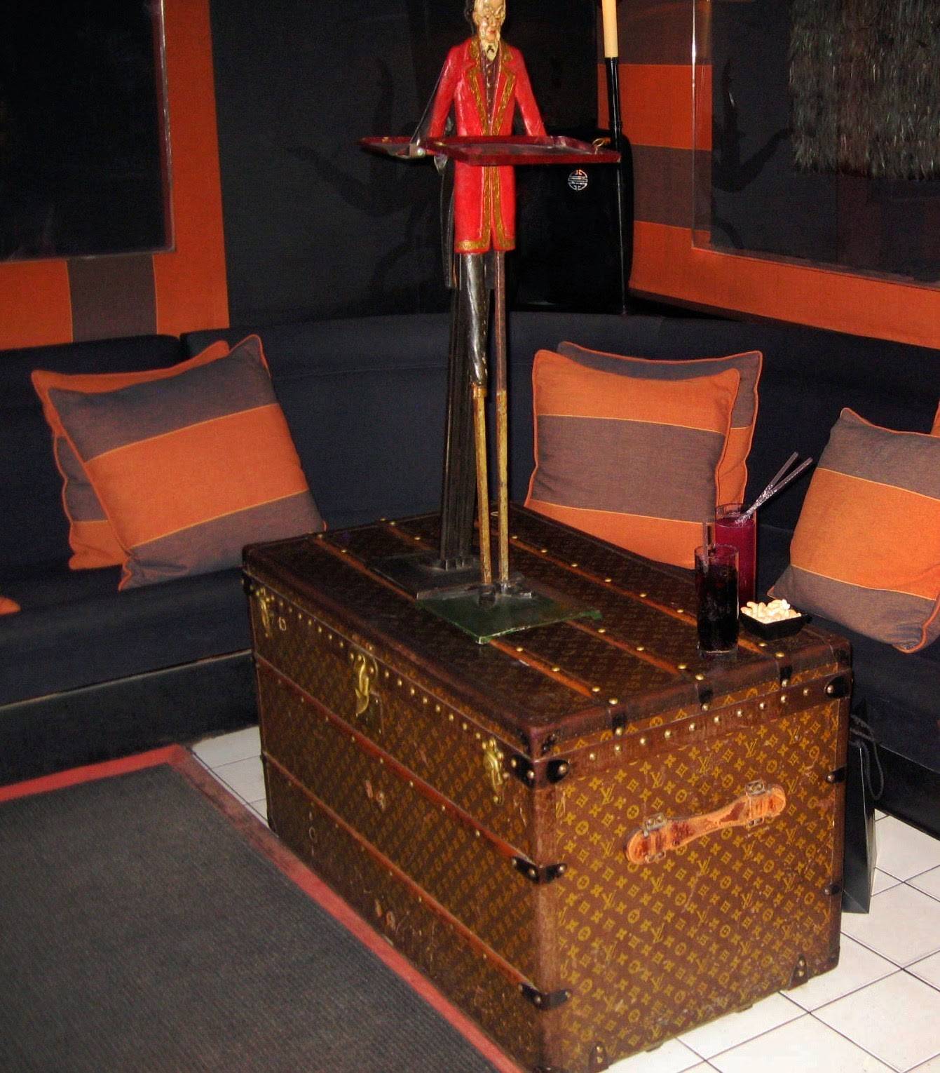 lv包袋系列的精髓所在,lv经典小方包袋