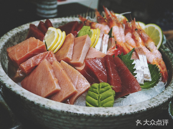 表白被拒的心，只有这家的海鲜刺身可以治愈