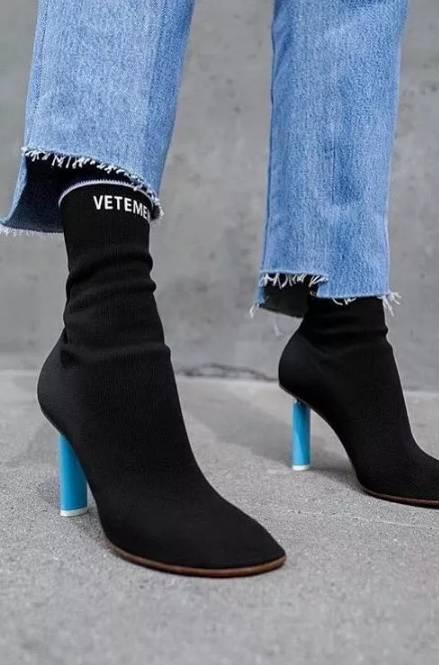 红遍全宇宙的“袜子鞋”，就问你懂多少？