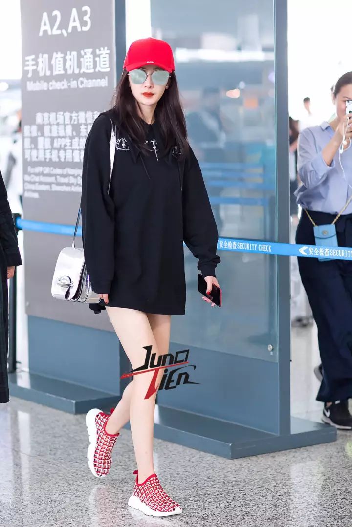 范冰冰看电影看哭了,范冰冰杨幂同款