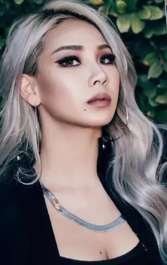 邓紫棋宇宙尿片炸地球,邓紫棋跑男跟baby说香港话