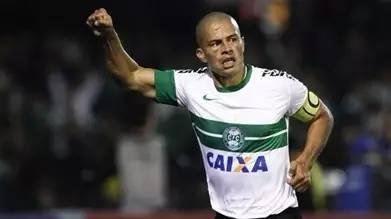 足球赛场那些不可思议瞬间,比赛的每一个精彩瞬间都值得记录