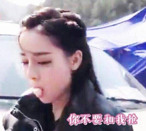 刘昊然易烊千玺中戏羽绒服,刘昊然易烊千玺中戏