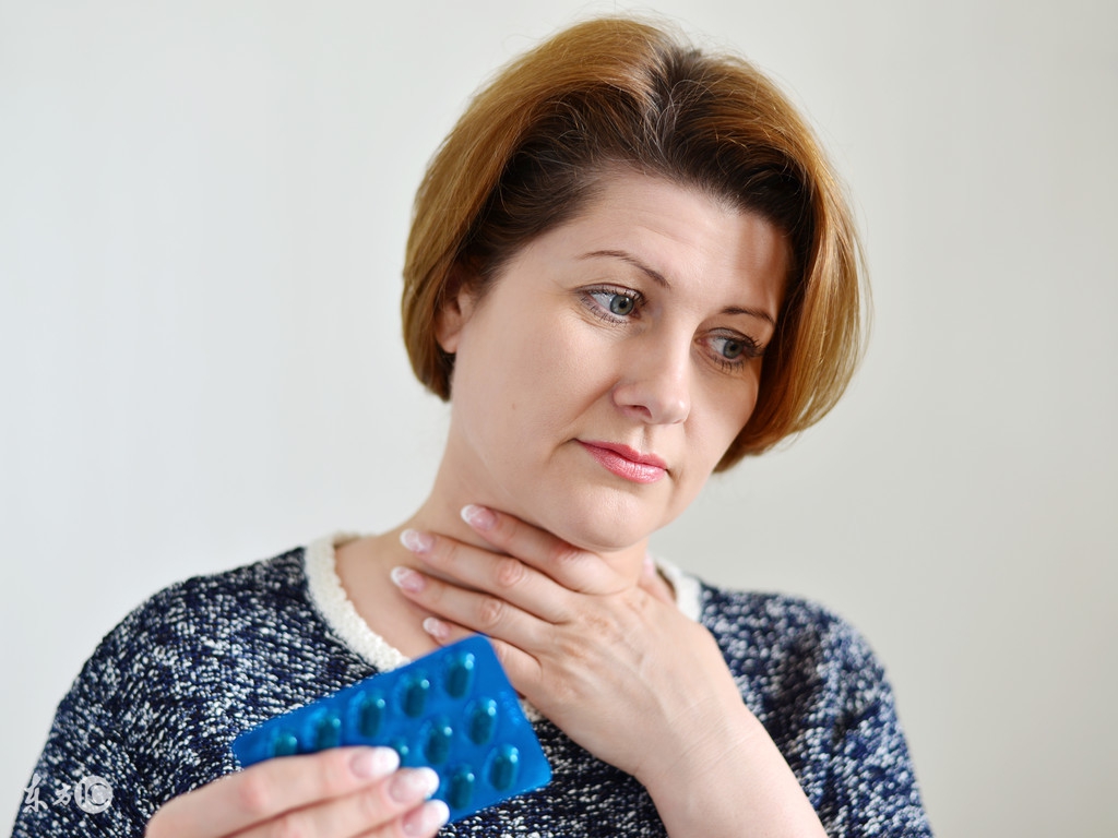 喉咙不舒服慢性咽炎要关注什么,咽部不适或为慢性咽炎