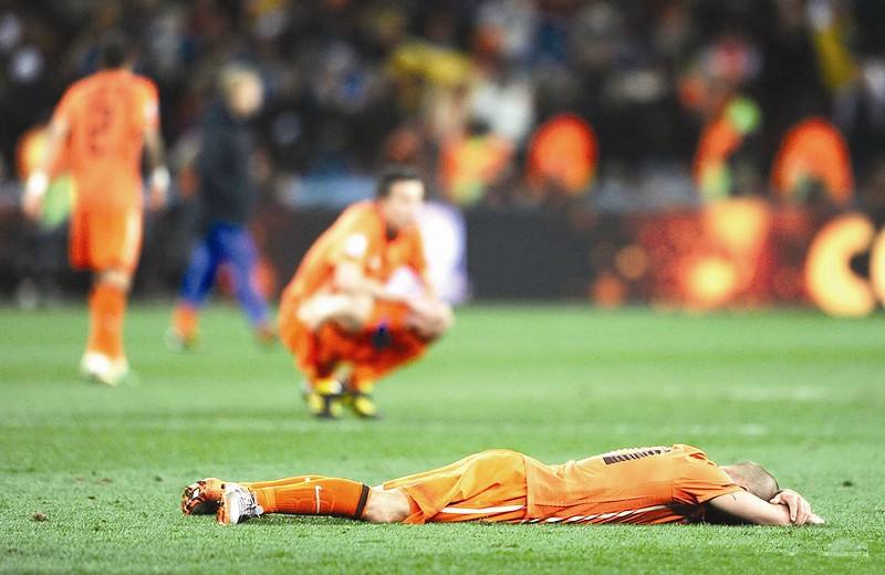 荷兰足球的没落,荷兰足球被哪个国家淘汰