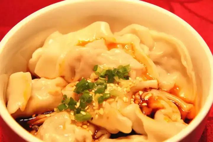 对于爱告状的人怎么对付他,对于闹事的顾客怎么处理