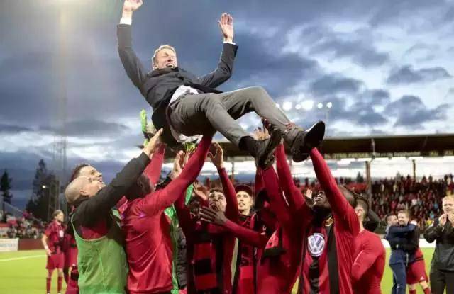 从饱受质疑到夺冠,从饱受嘲讽到征服全世界