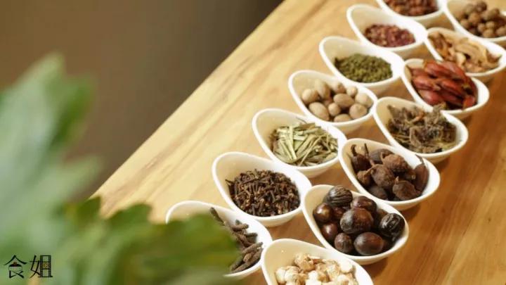 什么是正宗冷锅串串,冷锅串串哪几个口味最受欢迎