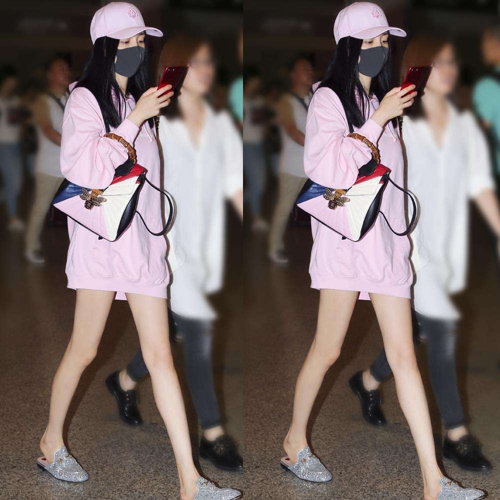 刘昊然易烊千玺中戏羽绒服,刘昊然易烊千玺中戏