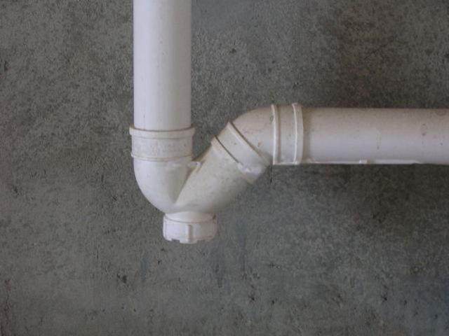 蹲便器马桶有异味怎么处理,厕所蹲便器有异味怎么去除