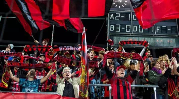 从饱受质疑到夺冠,从饱受嘲讽到征服全世界