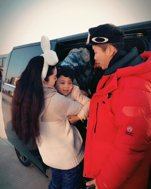 谢贤发飙完整视频,谢贤现场发飙完整版