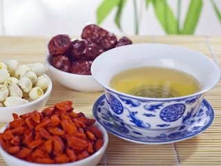 月经量少、经期短、腹痛的你从现在喝起，让你经血通畅气血旺盛