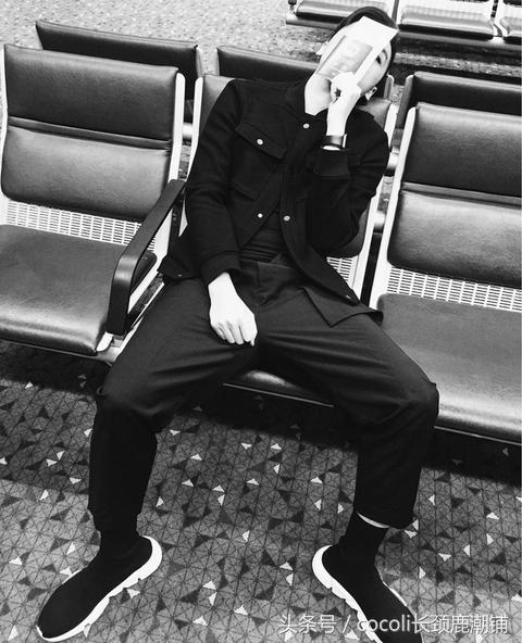 盘点那些年穿过的鞋子,袜子鞋什么时候开始流行