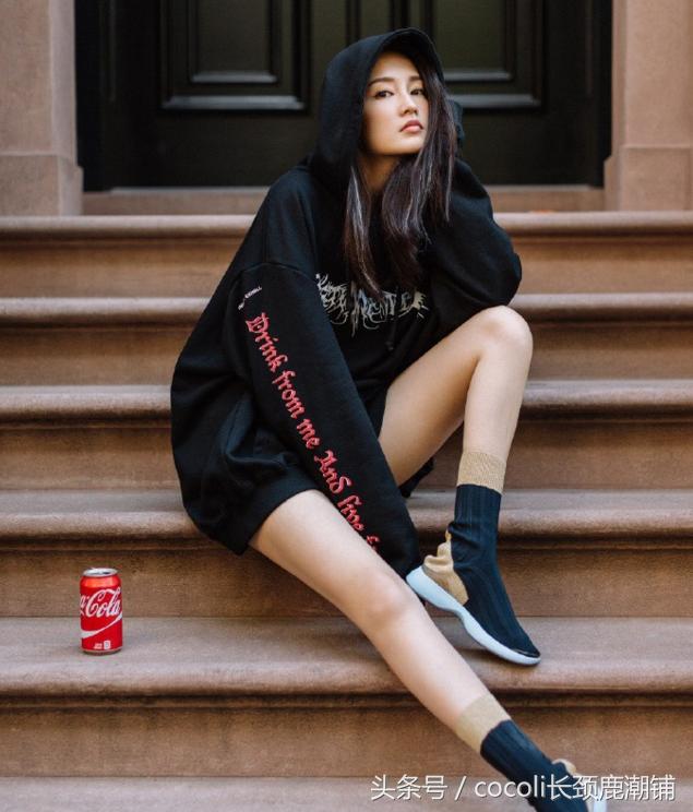 盘点那些年穿过的鞋子,袜子鞋什么时候开始流行