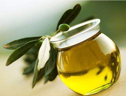 天气干燥宝宝的小脸该怎样保护,秋冬天气干燥宝宝皮肤要保护好