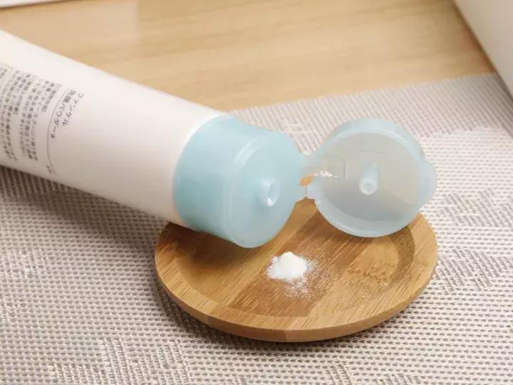 大家都不知道洗脸用什么洗最好,不知道怎么让自己洗脸