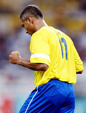 天下足球年度总结音乐,天下足球你不看足球就不会懂青春