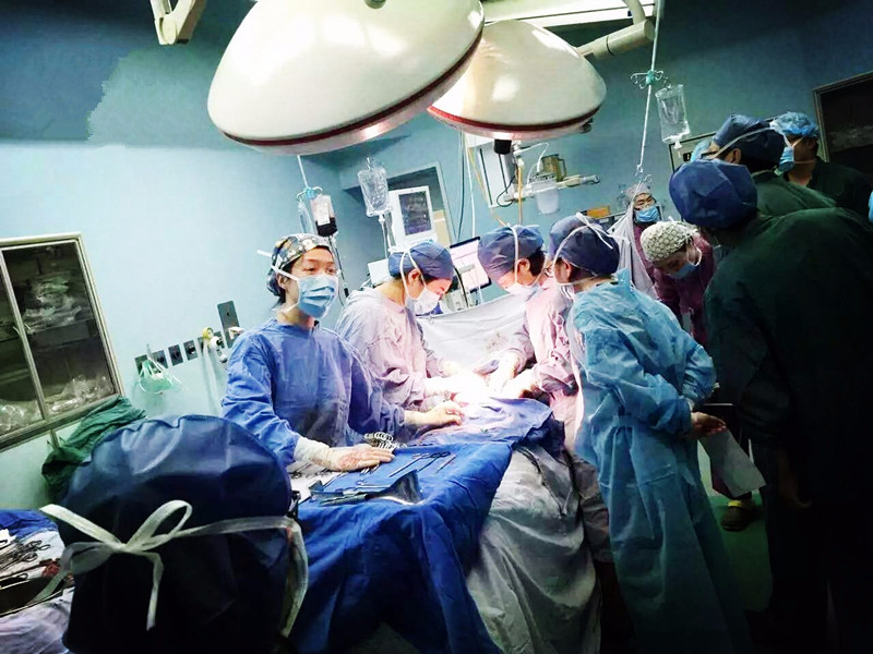 27岁产妇分娩“羊水栓塞”ICU住3天花10万仍然无力回天