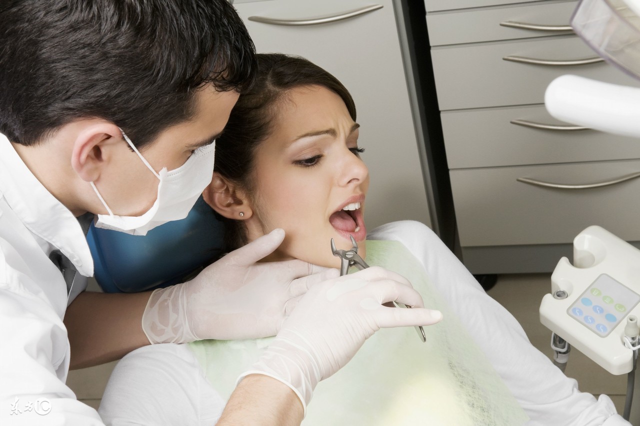 为什么脊椎病首选美式整脊治疗？