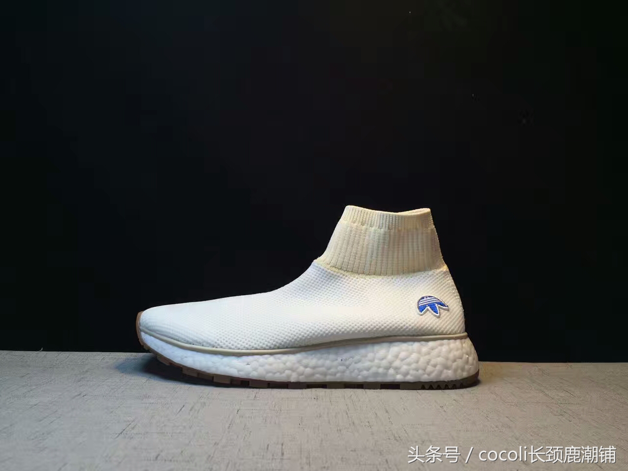 盘点那些年穿过的鞋子,袜子鞋什么时候开始流行