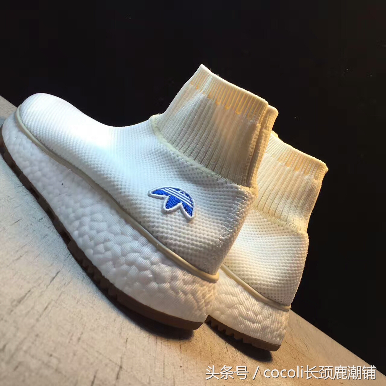 盘点那些年穿过的鞋子,袜子鞋什么时候开始流行