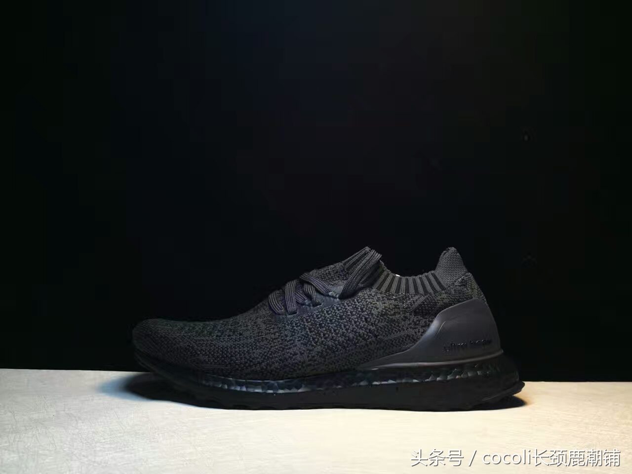 盘点那些年穿过的鞋子,袜子鞋什么时候开始流行