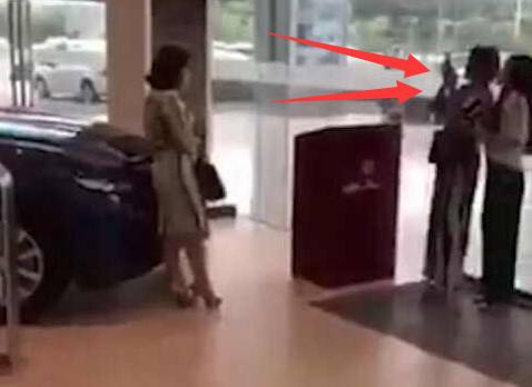 网红微商玛莎拉蒂4s店拍照,玛莎拉蒂豪车拍照