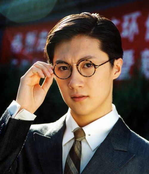 凌潇肃最近综艺节目艺人的诞生,凌潇肃与迟帅哪个个子比较高一点