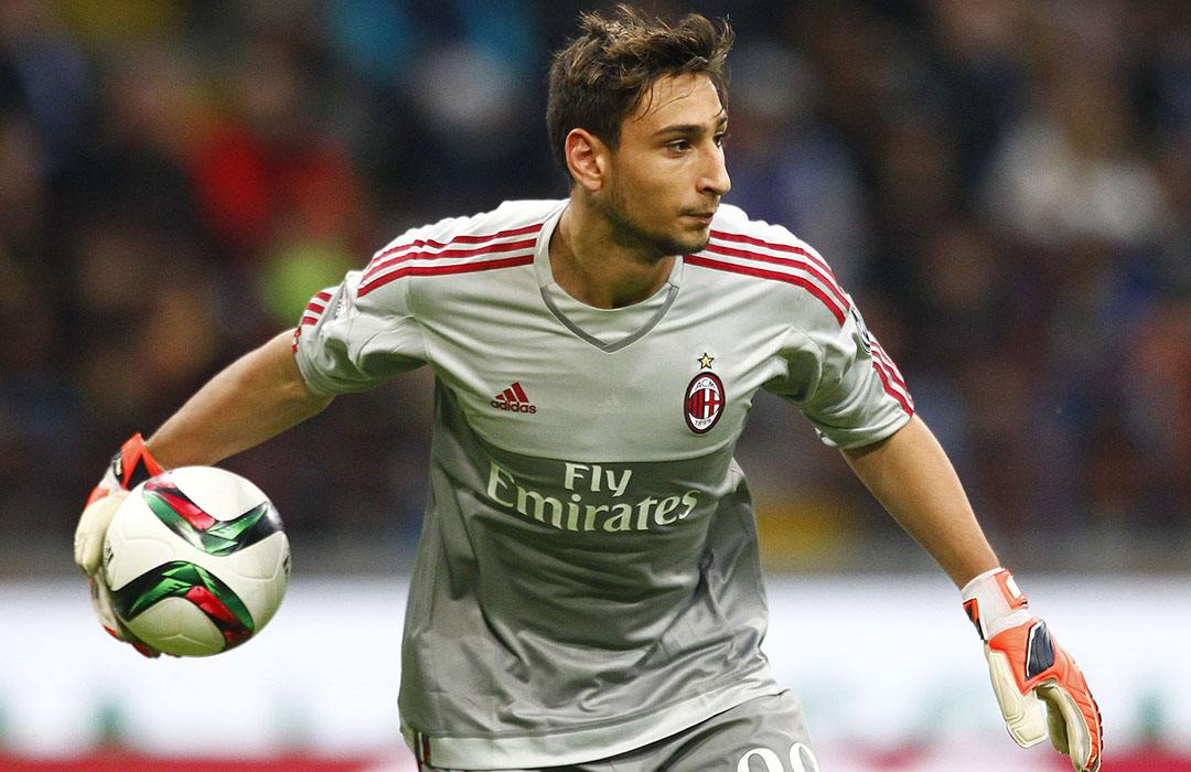 足坛十大门神图片,前十名足球运动员最强的现役门神