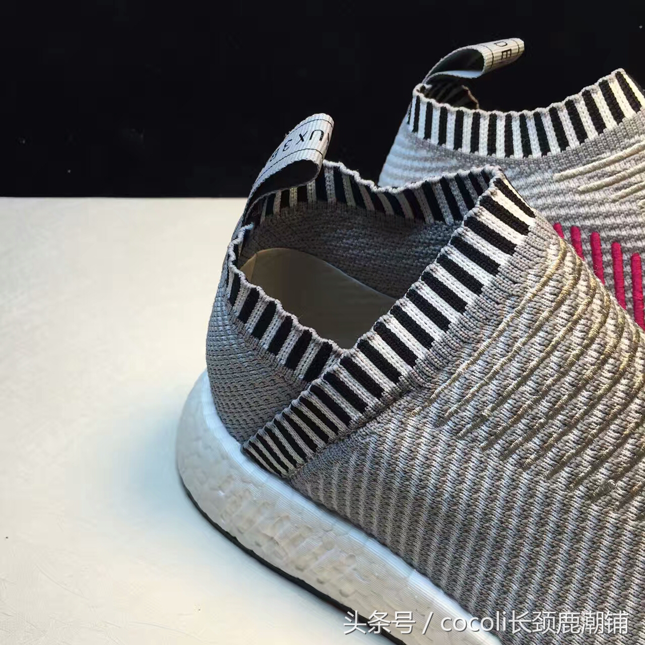 盘点那些年穿过的鞋子,袜子鞋什么时候开始流行