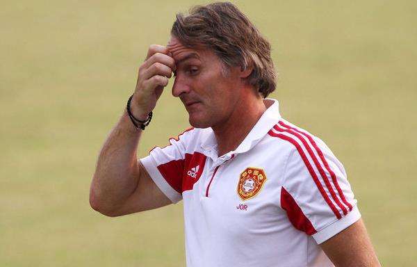 荷兰足球的没落,荷兰足球被哪个国家淘汰