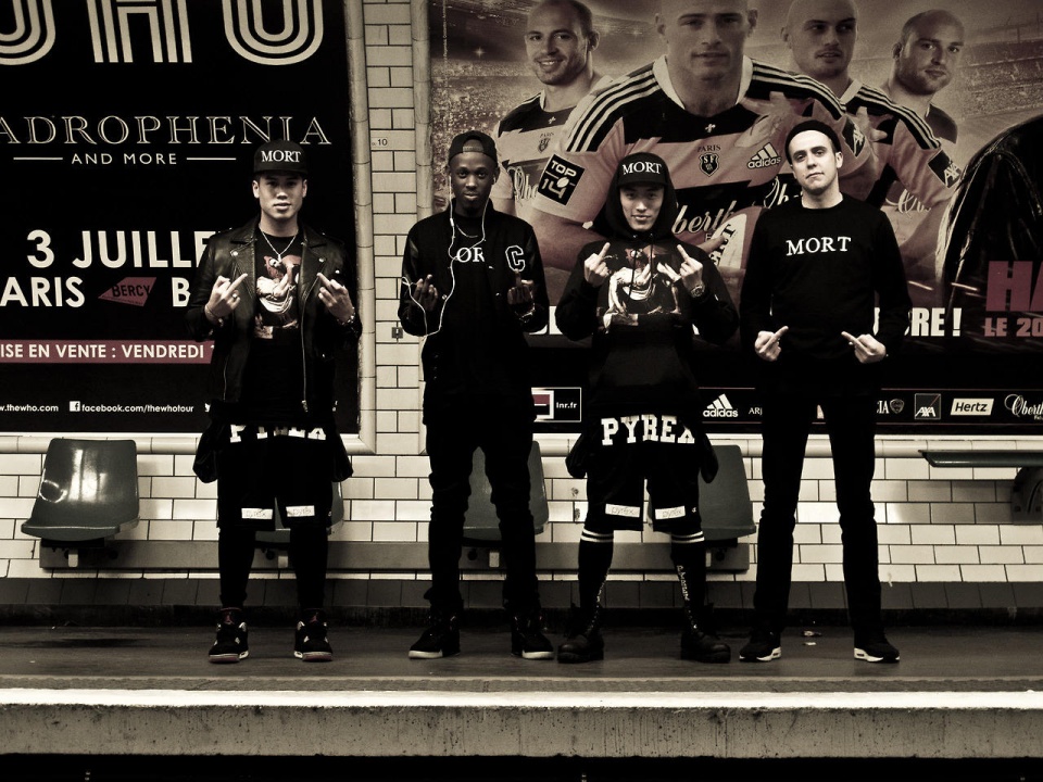 一件卫衣卖1千多,一件offwhite卫衣多少钱