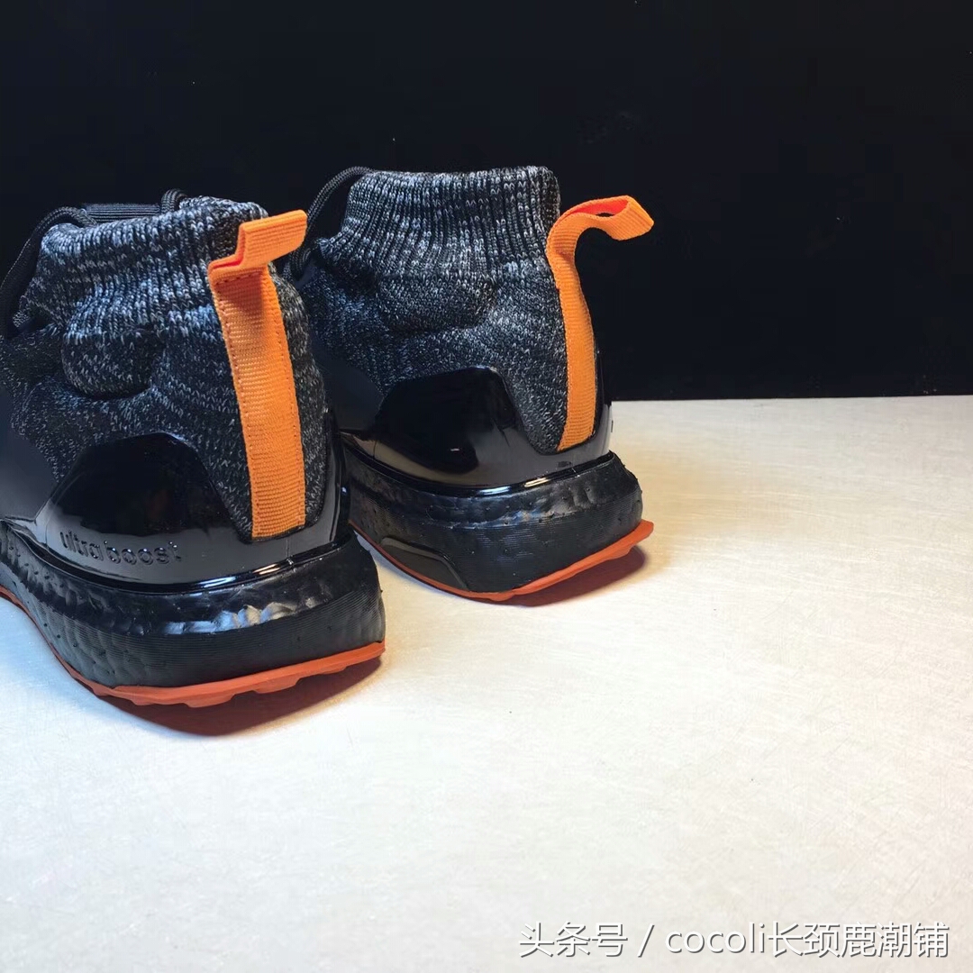 盘点那些年穿过的鞋子,袜子鞋什么时候开始流行