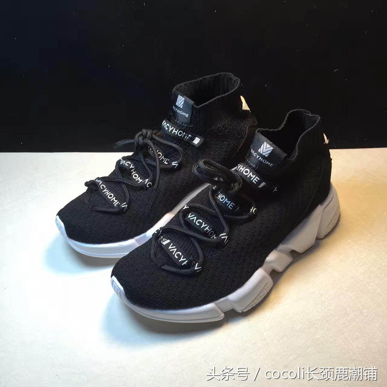 盘点那些年穿过的鞋子,袜子鞋什么时候开始流行