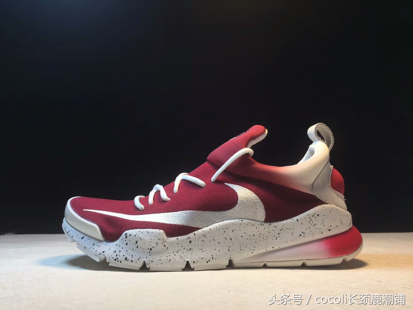 盘点那些年穿过的鞋子,袜子鞋什么时候开始流行