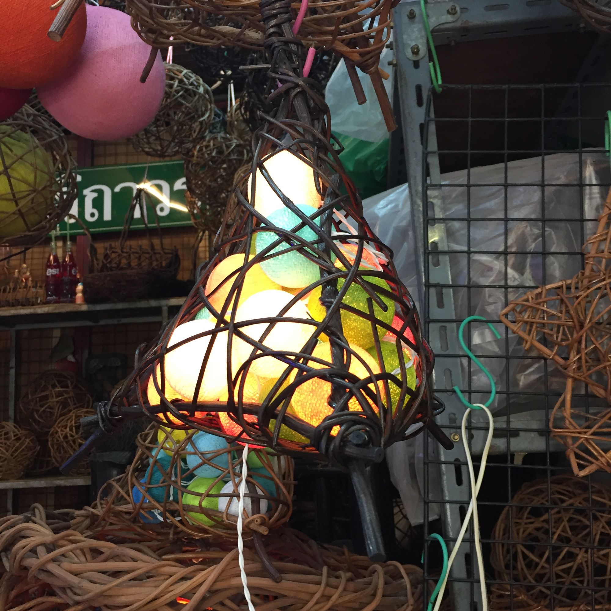 曼谷周日才开放的市集,曼谷周末市场