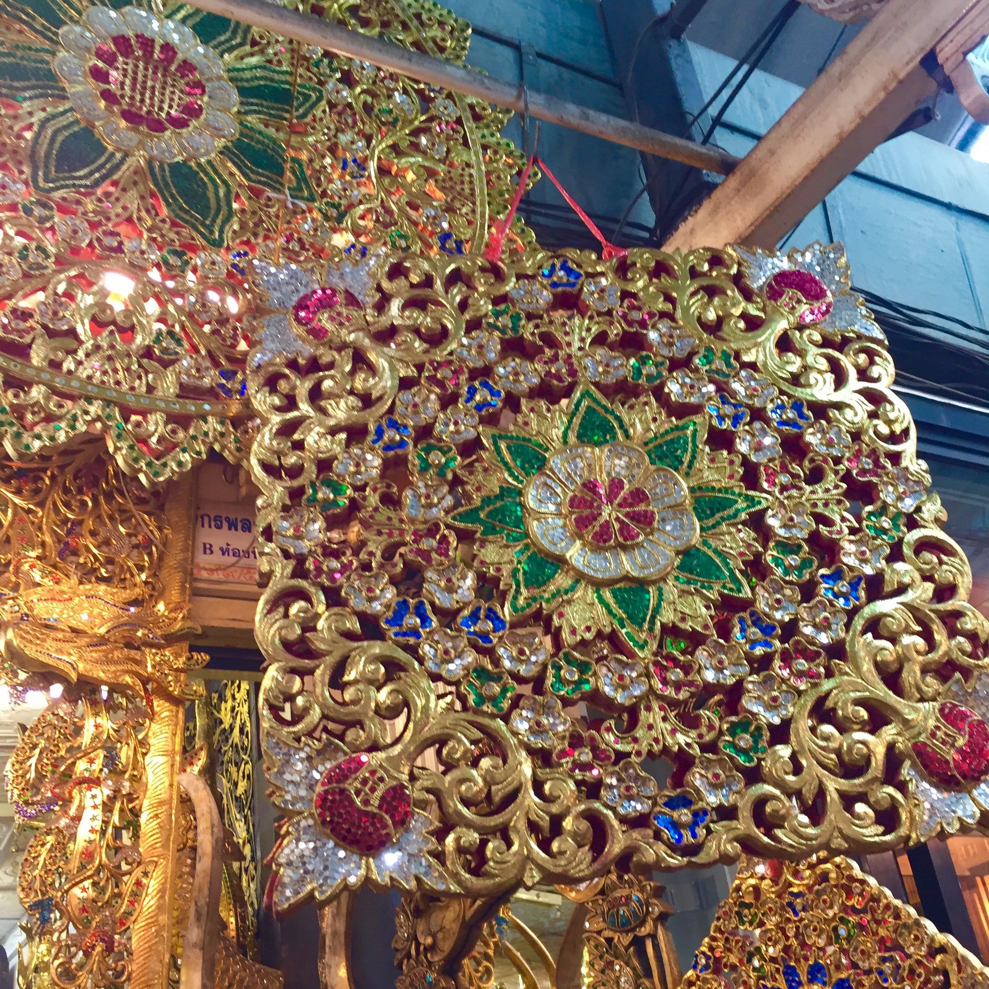 曼谷周日才开放的市集,曼谷周末市场