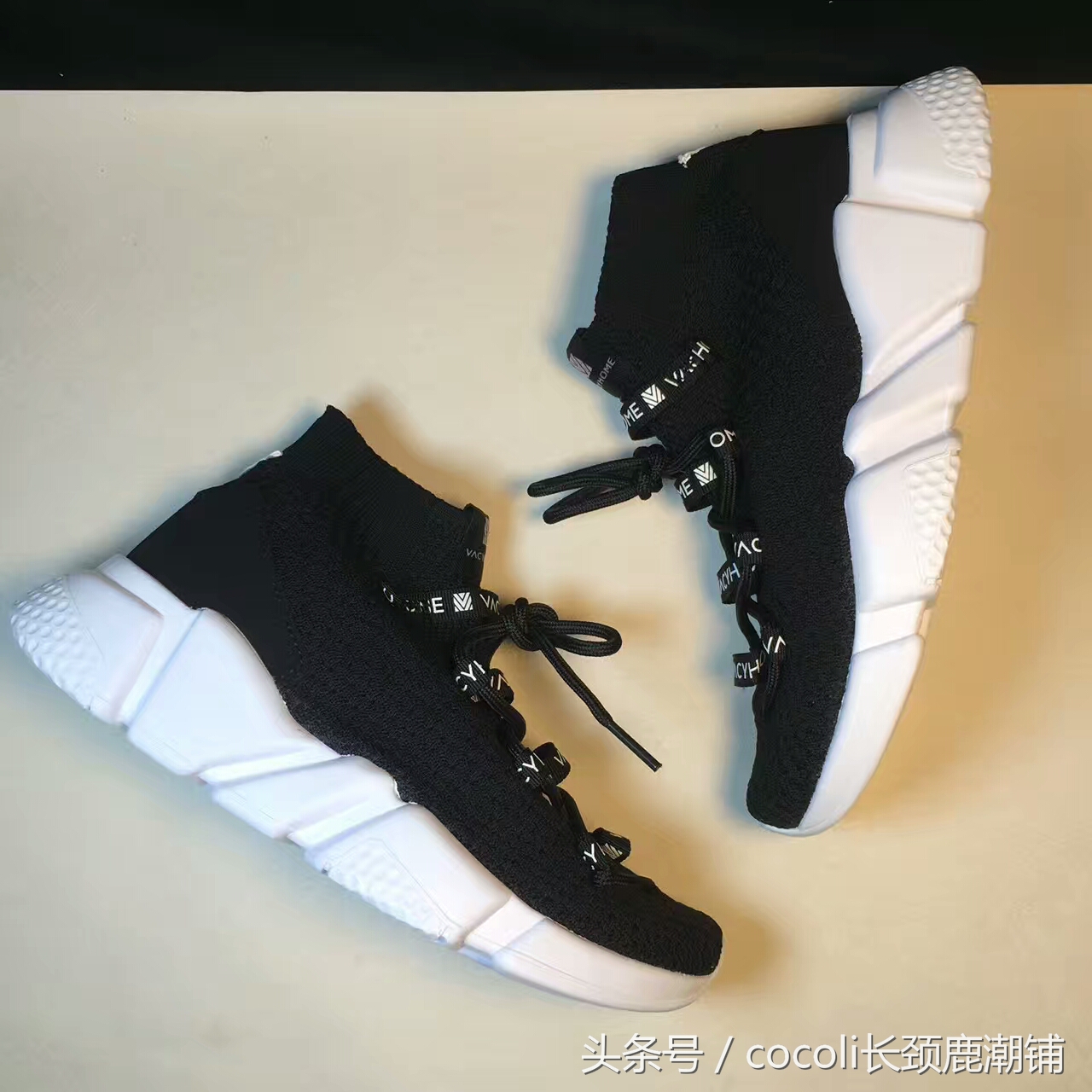 盘点那些年穿过的鞋子,袜子鞋什么时候开始流行