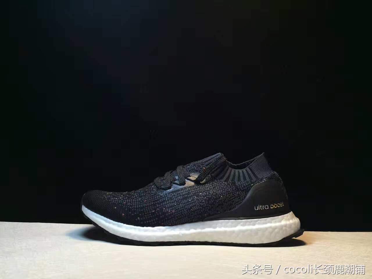 盘点那些年穿过的鞋子,袜子鞋什么时候开始流行