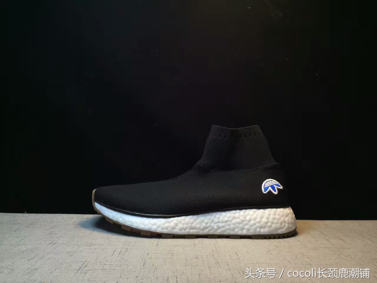 盘点那些年穿过的鞋子,袜子鞋什么时候开始流行