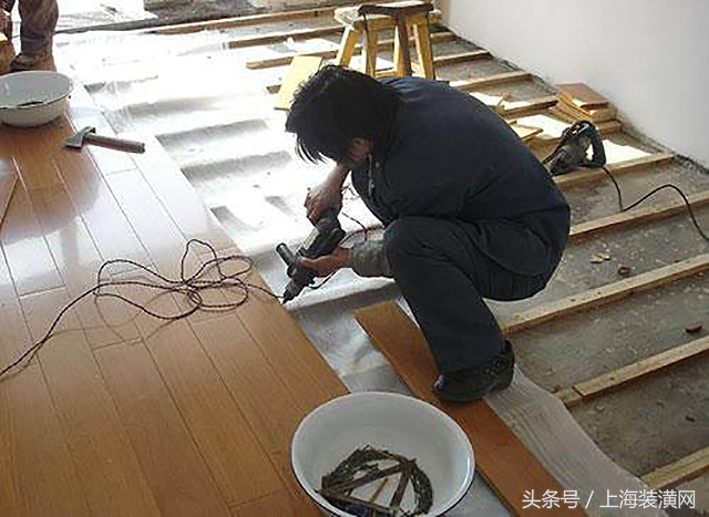 木工装修木龙骨视频全过程,老木工做吊顶